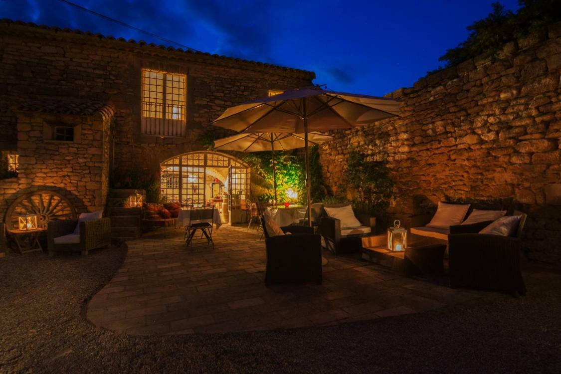 Mas De La Rivoire B&B Villevieille Luaran gambar