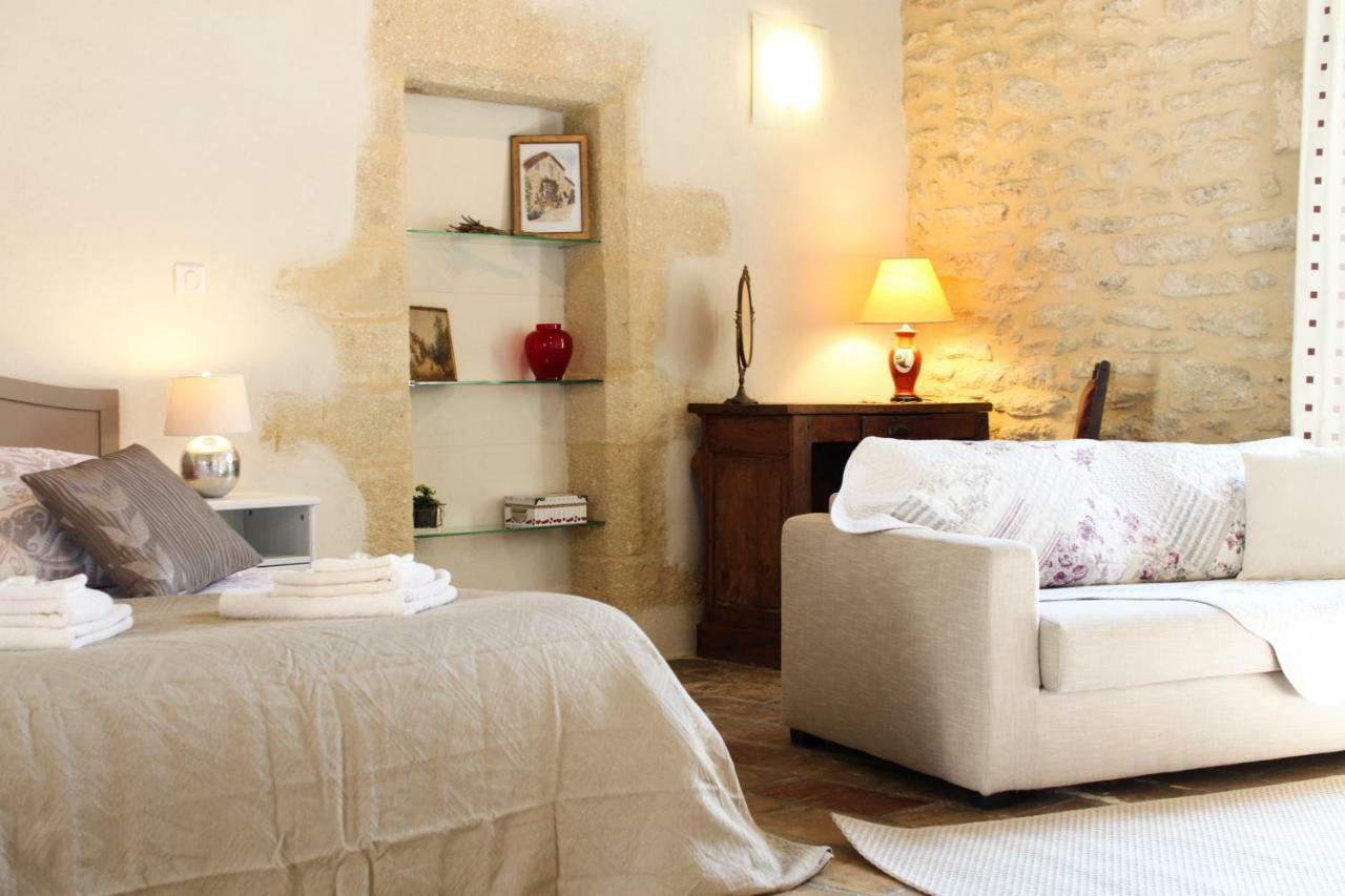 Mas De La Rivoire B&B Villevieille Luaran gambar