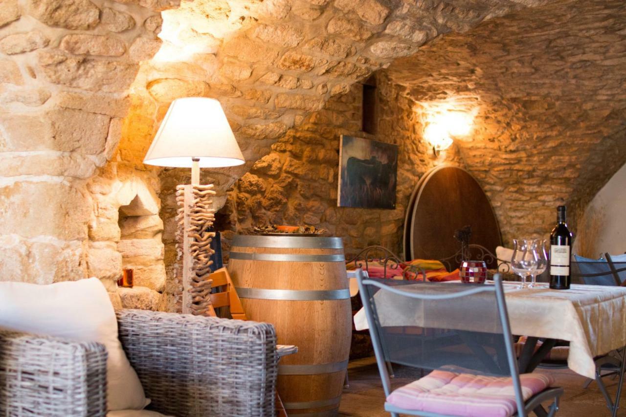 Mas De La Rivoire B&B Villevieille Luaran gambar