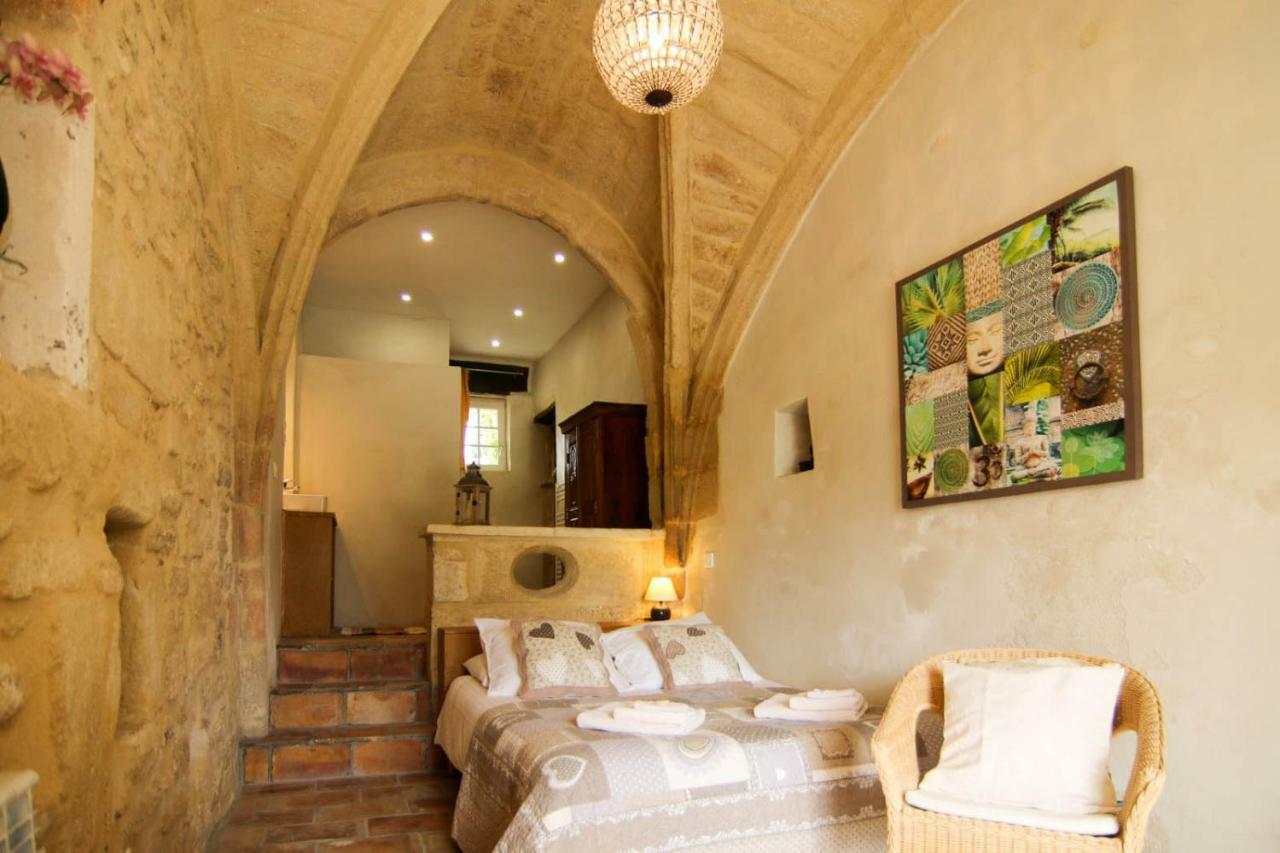 Mas De La Rivoire B&B Villevieille Luaran gambar